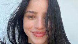 Emilia Mernes decreta que la bikini se lleva bicolor