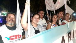 Sedano y la cúpula del sindicato se hicieron presentes en el Aeropuerto. Rechazan la oferta salarial del Gobierno.