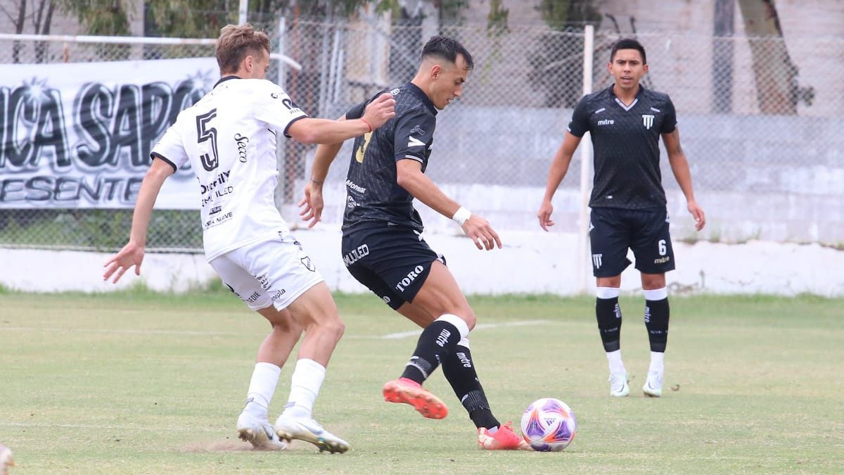 El delantero de Gimnasia y Esgrima Bruno Nasta se lamentó por el empate ante All Boys de local.