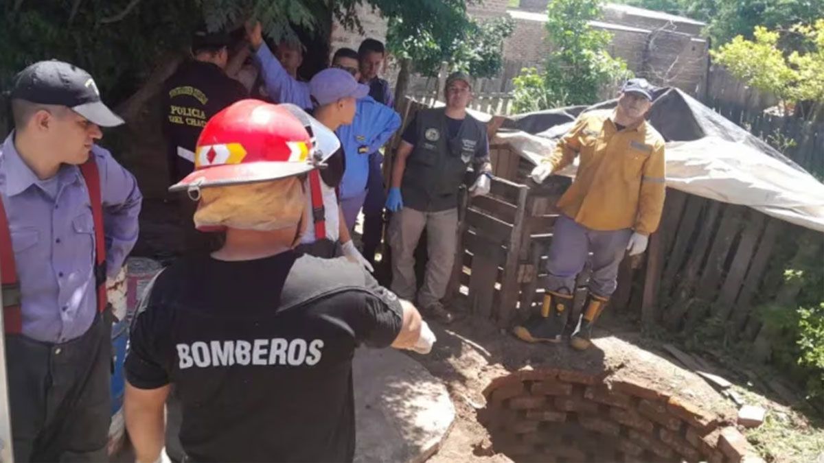 Un crimen muy cruel: joven de 20 años apareció asesinada dentro de una bolsa de arpillera y en un pozo ciego