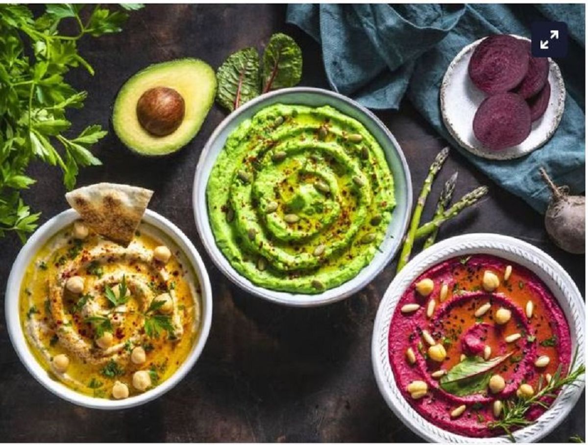 El hummus se ha adaptado y evolucionado a lo largo del tiempo, generando variaciones en su ingrediente principal.