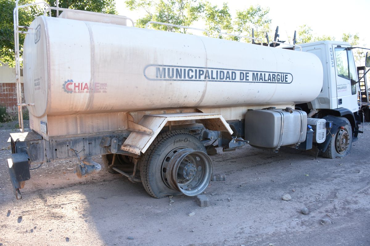Así encontraron parte de los vehículos de Malargüe cuando asumió Celso Jaque Así encontraron parte de los vehículos de Malargüe cuando asumió Celso Jaque