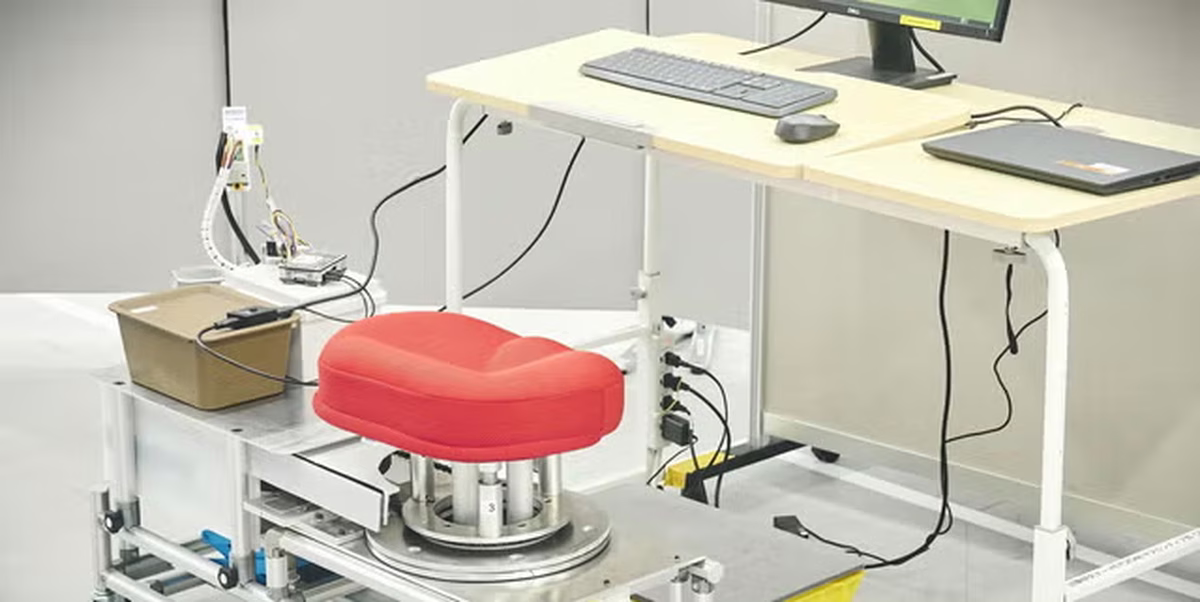 Toyota sorprende al mundo con una tecnología que permite hacer ejercicio mientras conduces Toyota sorprende al mundo con una tecnología que permite hacer ejercicio mientras conduces