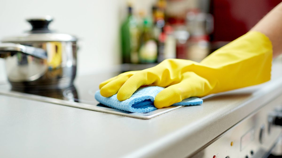 Empleadas domésticas: cómo afecta a sus INGRESOS de FEBRERO el nuevo cambio de Milei