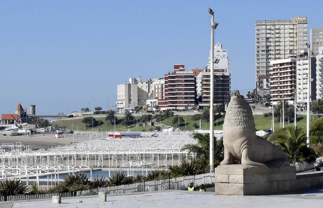 Verano 2021: comienza la temporada en la provincia de Buenos Aires y hay algunos distritos que esperan una decisión