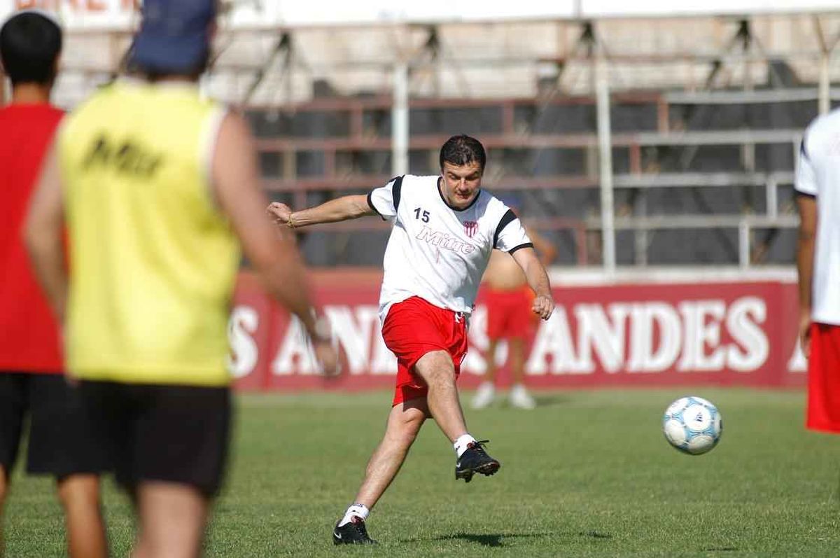 Gustavo raggio tuvo dos períodos como jugador en Atlético San Martín Gustavo raggio tuvo dos períodos como jugador en Atlético San Martín