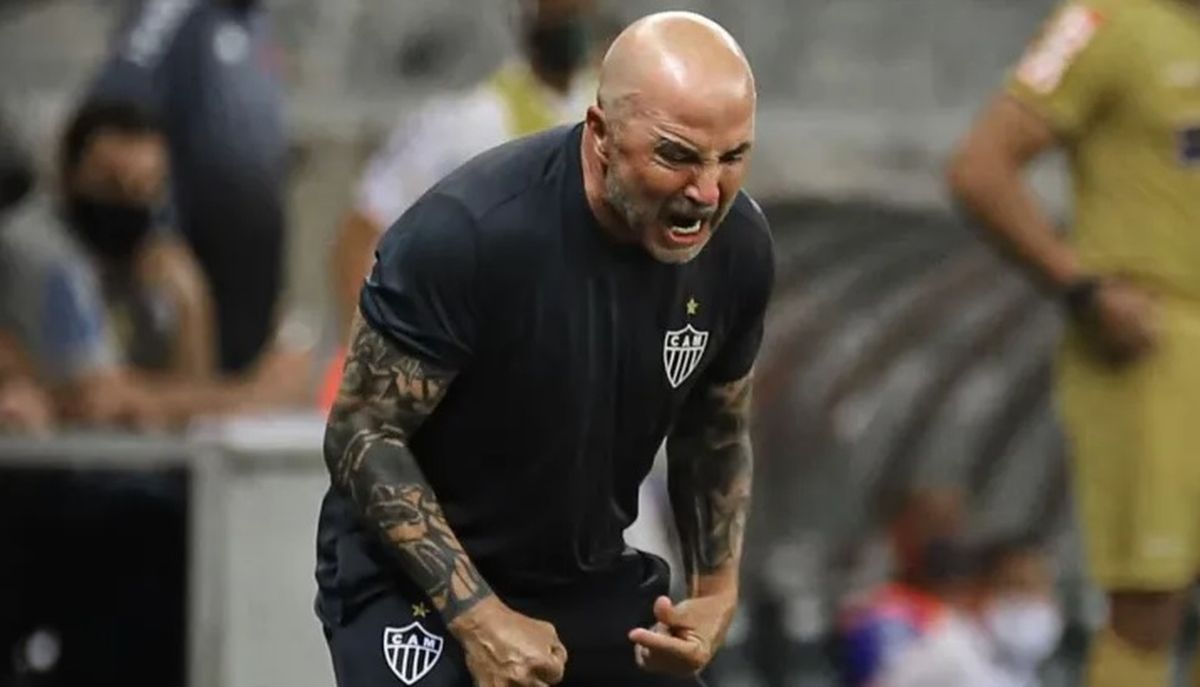 Jorge Sampaoli siempre queda bien parado cuando lo despiden de los equipos.