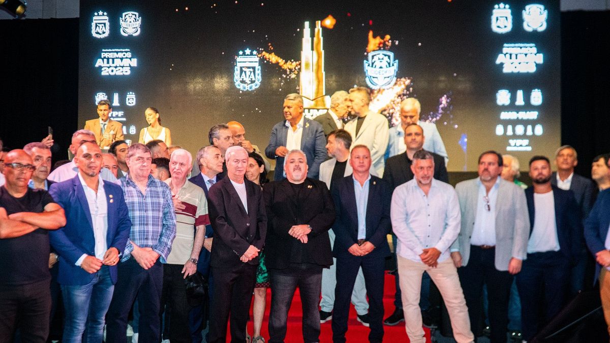 La Asociación del fútbol Argentino entregó los premios Alumni. La Asociación del fútbol Argentino entregó los premios Alumni.