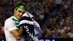 Federer fue operado de la rodilla y se pierde los próximos dos torneos