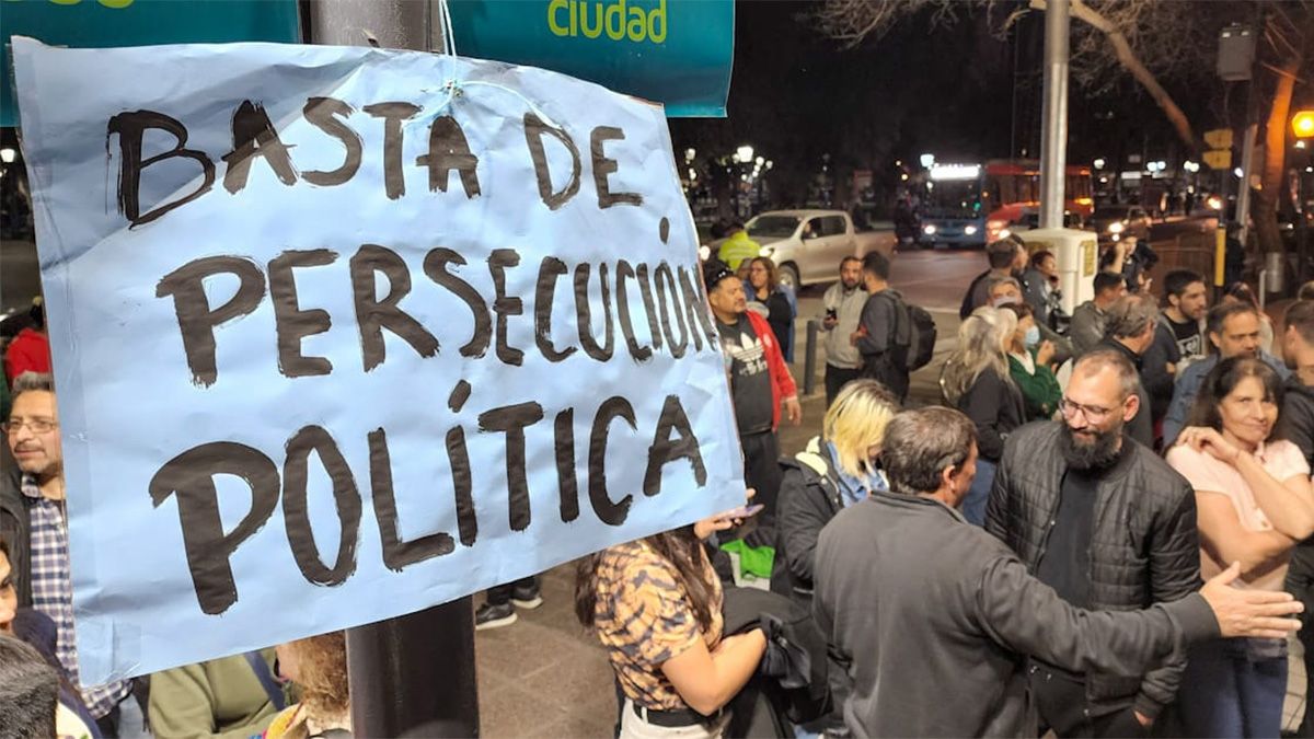 La hipótesis del kirchnerismo es que las causas contra Cristina son parte del