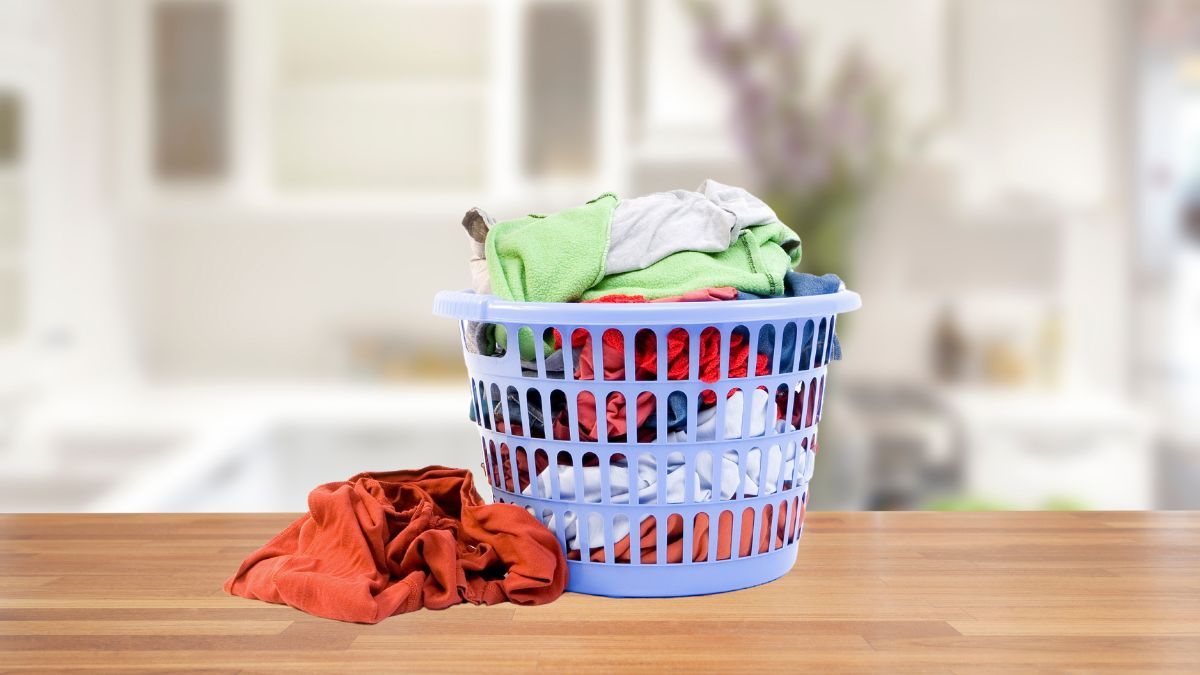 Recicla el canasto de ropa viejo y roto y conviértelo en esta fabulosa idea