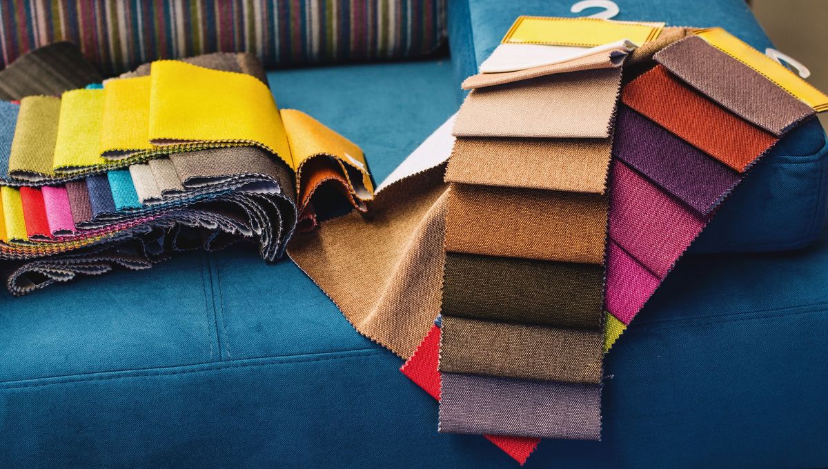 Si no sanes qué tela elegir, pregunta en las retacerías o tiendas de costura.  Si no sanes qué tela elegir, pregunta en las retacerías o tiendas de costura. 