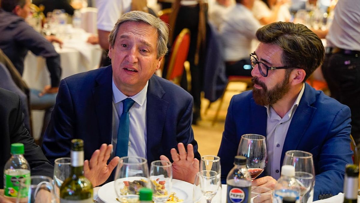 Emir Félix en el almuerzo de la Cámara de Comercio de San Rafael en donde mantuvo charlas con los industriales del Sur. 
