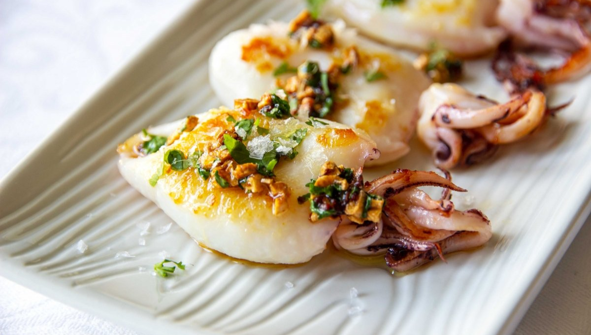 Chipirones a la plancha, la receta española para compartir que todos quieren degustar.