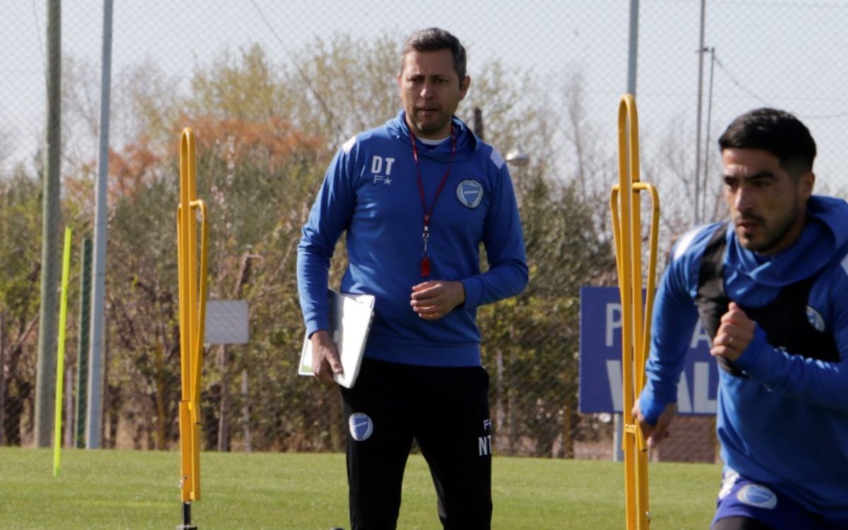 Diego Flores mete dos cambios en Godoy Cruz ante Aldosivi