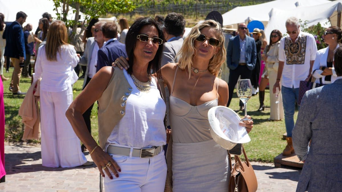 María Palma y Mariana Perucho. María Palma y Mariana Perucho.