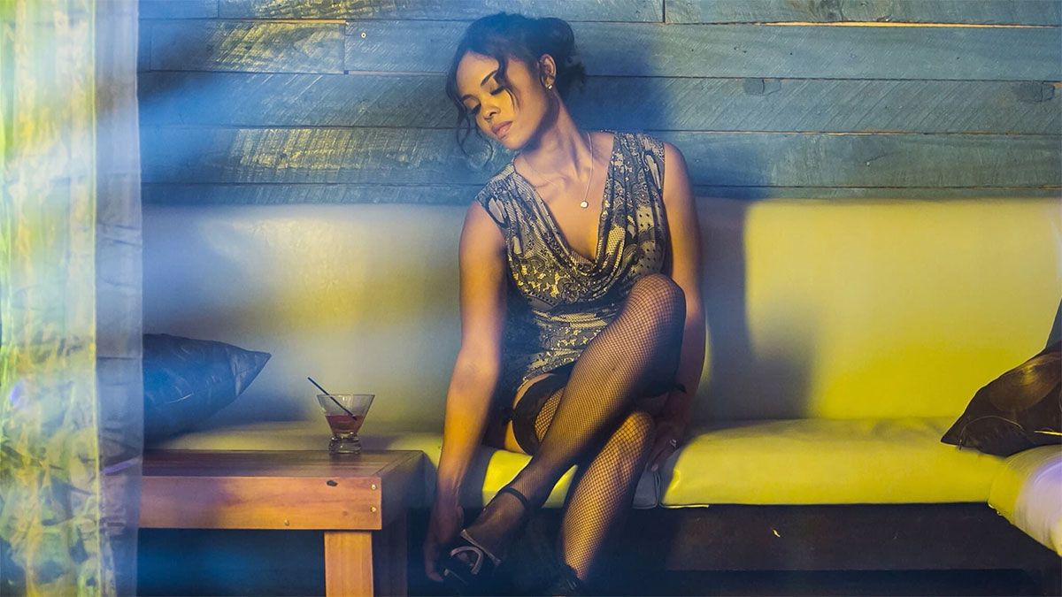 La actriz Sharon Leal interpreta a Zoe Reynard en la película de Netflix.