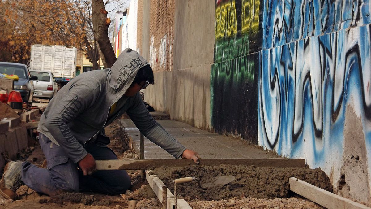 Argentino inauguró su cancha de césped sintético