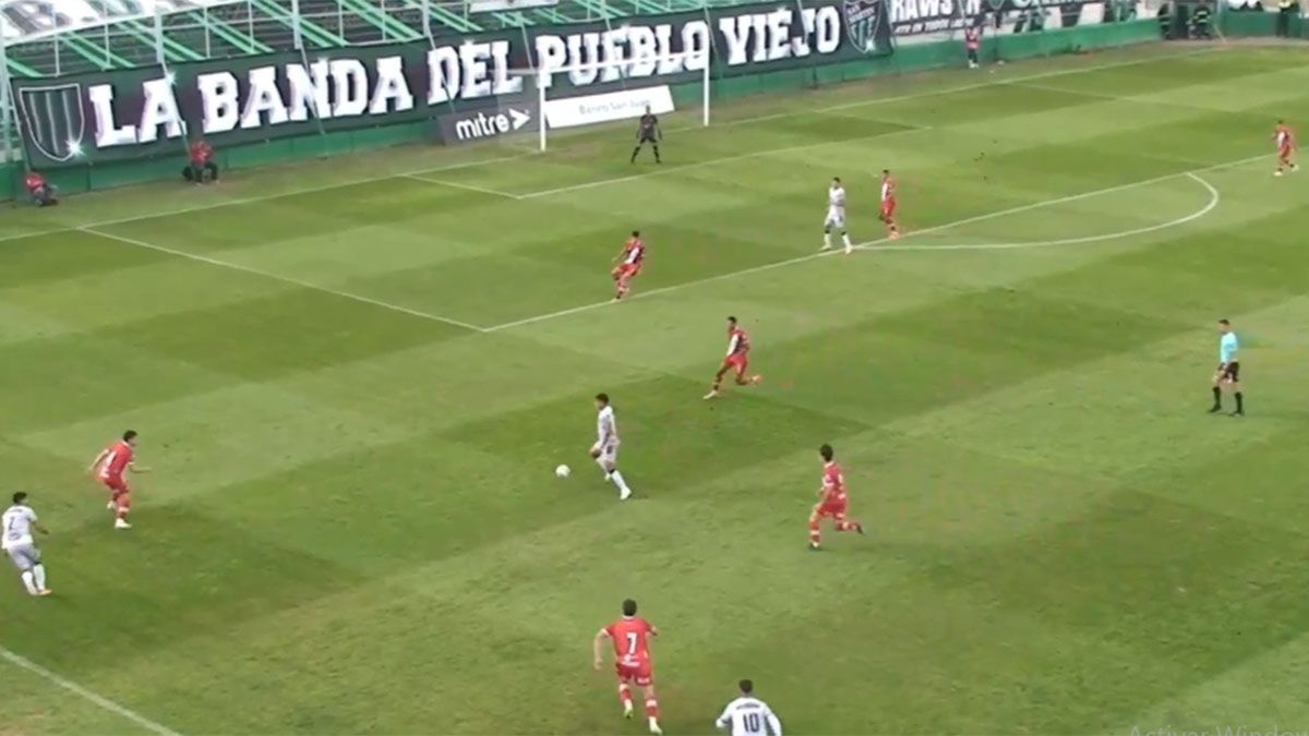 Deportivo Maipú visita a San Martín de San Juan.