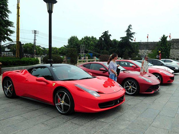 Ferrari derrapó en china