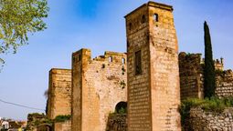 Si quieres conocer un castillo medieval, deberías visitar este pueblo de Europa. Imagen:&nbsp;www.castillalamancha.es