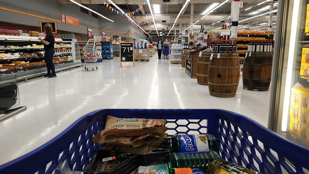 Hay que hacer las compras tempranito o esperar hasta la tarde.