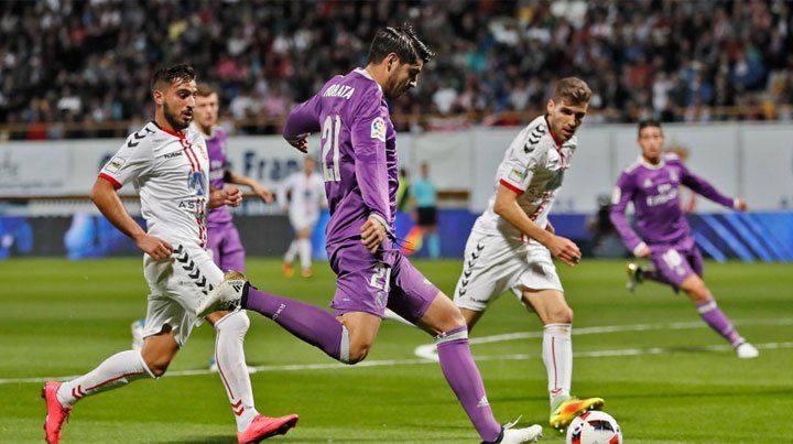 El Real Madrid, repleto de suplentes, goleó a un equipo de la tercera división