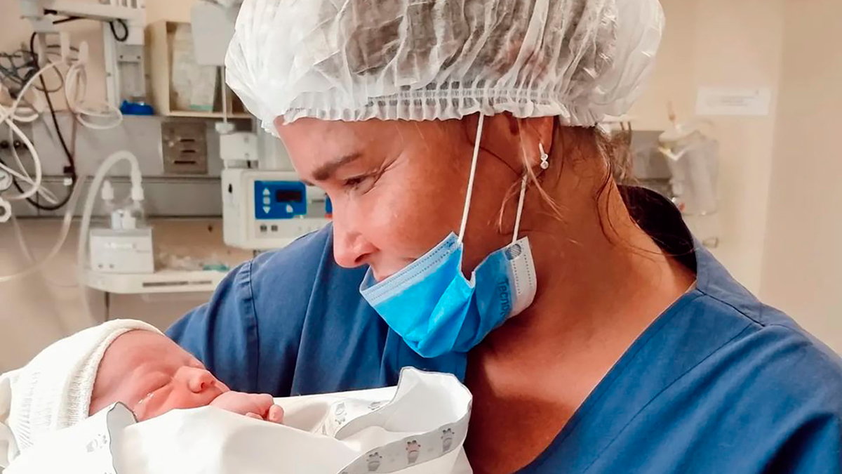 Nazarena Vélez publicó foto del parto de Barbie Vélez y estallaron las redes