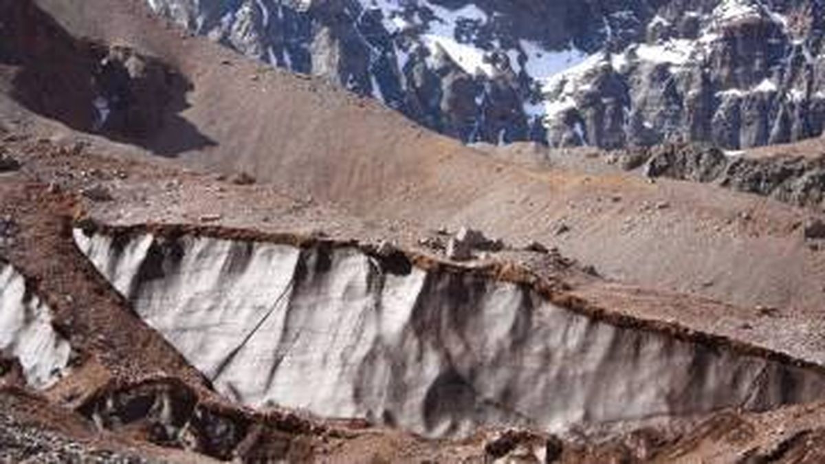 Así se ve un glaciar cubierto. Dos proyectos mineros están ubicados sobre ellos en Malargüe y fueron rechazados.