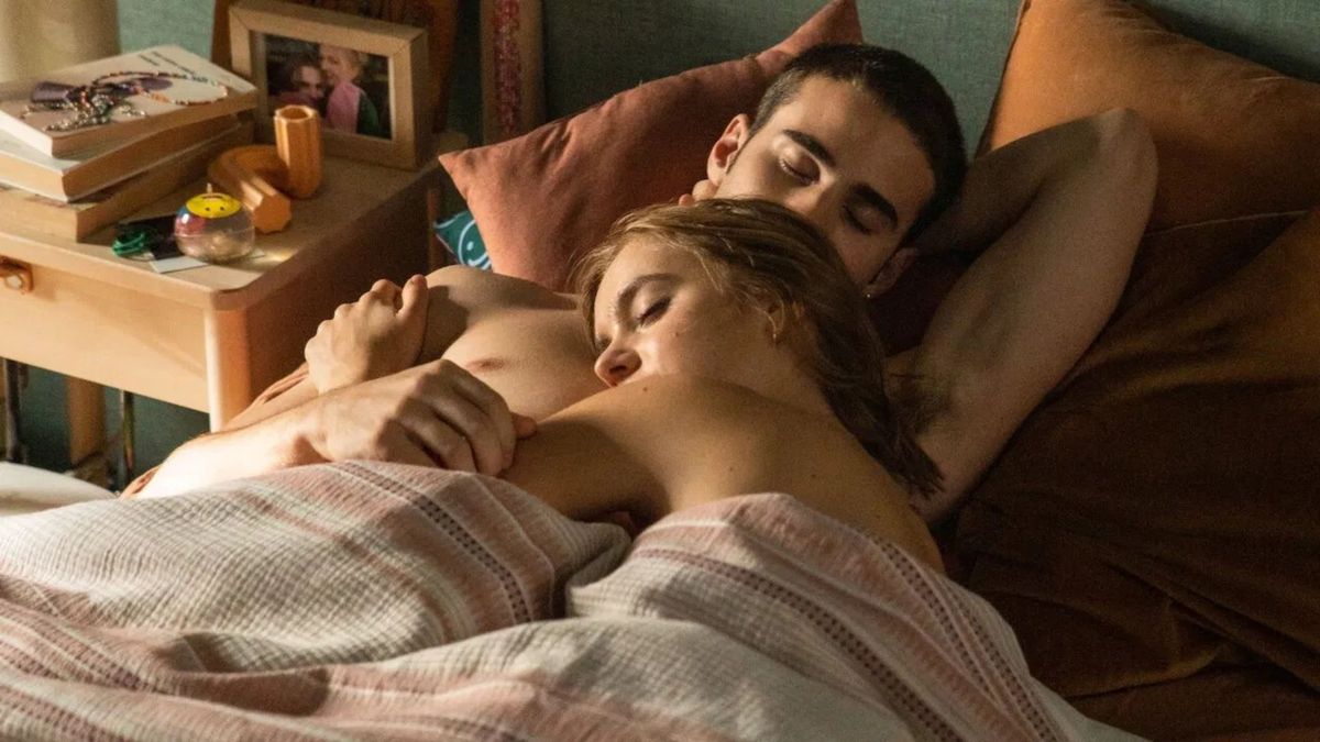 La película A través de mi ventana 2 muestra el reencuentro de Raquel y Ares tras un año separados. La película A través de mi ventana 2 muestra el reencuentro de Raquel y Ares tras un año separados.