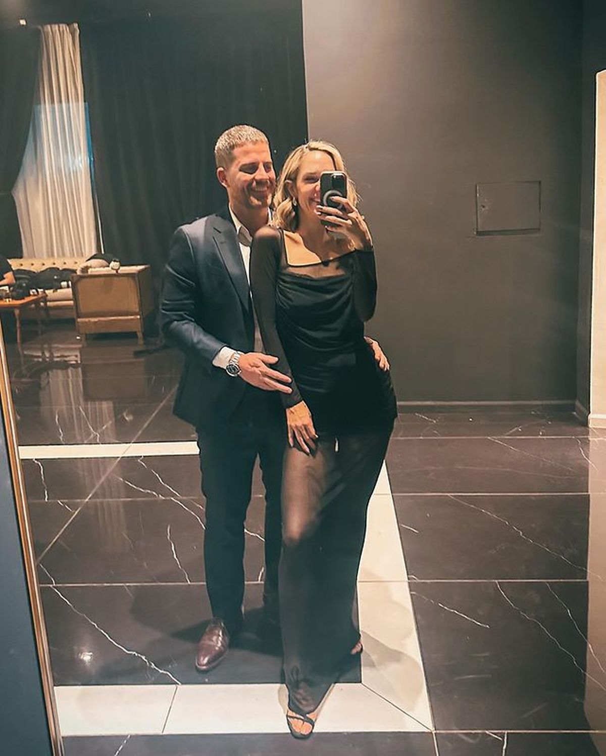 Desde la fiesta de Muna Pauls, Julieta Nair Calvo confirma que es la reina de las ultra transparencias furor. Desde la fiesta de Muna Pauls, Julieta Nair Calvo confirma que es la reina de las ultra transparencias furor.