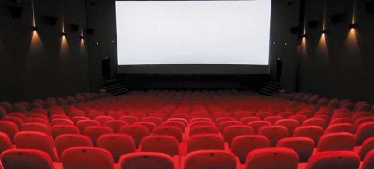 Expectativa. Por la apertura de las salas de cines.