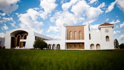Actualmente, los vinos de Viña Artesano se elaboran en bodega Argento, la primera de Bulgheroni en Mendoza Actualmente, los vinos de Viña Artesano se elaboran en bodega Argento, la primera de Bulgheroni en Mendoza