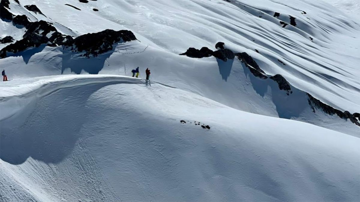 Sin medios de elevación, con helicópteros y snowcats. Así funcionará El Azufre en la modalidad boutique este invierno 2022, según dijo uno de los responsables Alejandro Spinello.