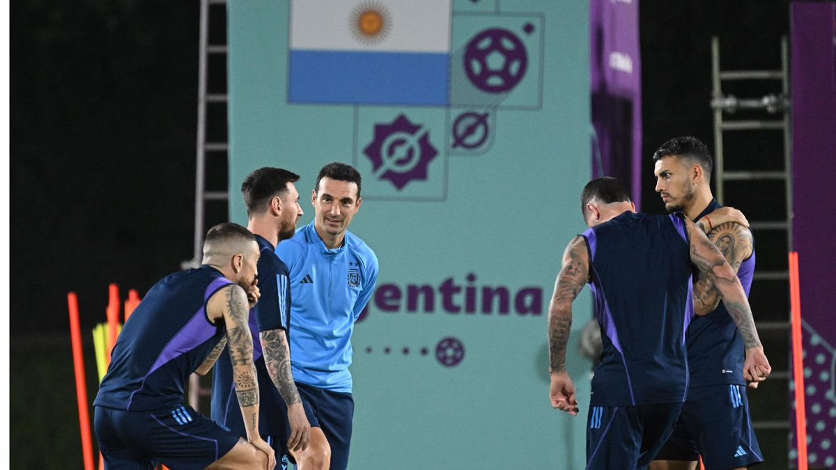 La Selección argentina se entrenó para jugar su segundo partido en el Mundial Qatar 2022.