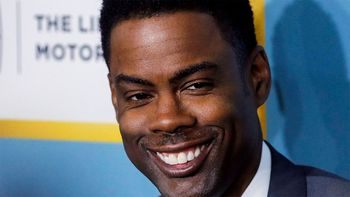 Dónde ver la película Muerte en el funeral