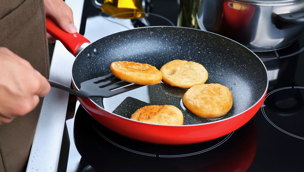 Si bien esta afirmación no es segura y aunque es difícil evitar completamente la exposición a estos "químicos eternos", existen medidas que puedes tomar para reducir el riesgo Si bien esta afirmación no es segura y aunque es difícil evitar completamente la exposición a estos "químicos eternos", existen medidas que puedes tomar para reducir el riesgo