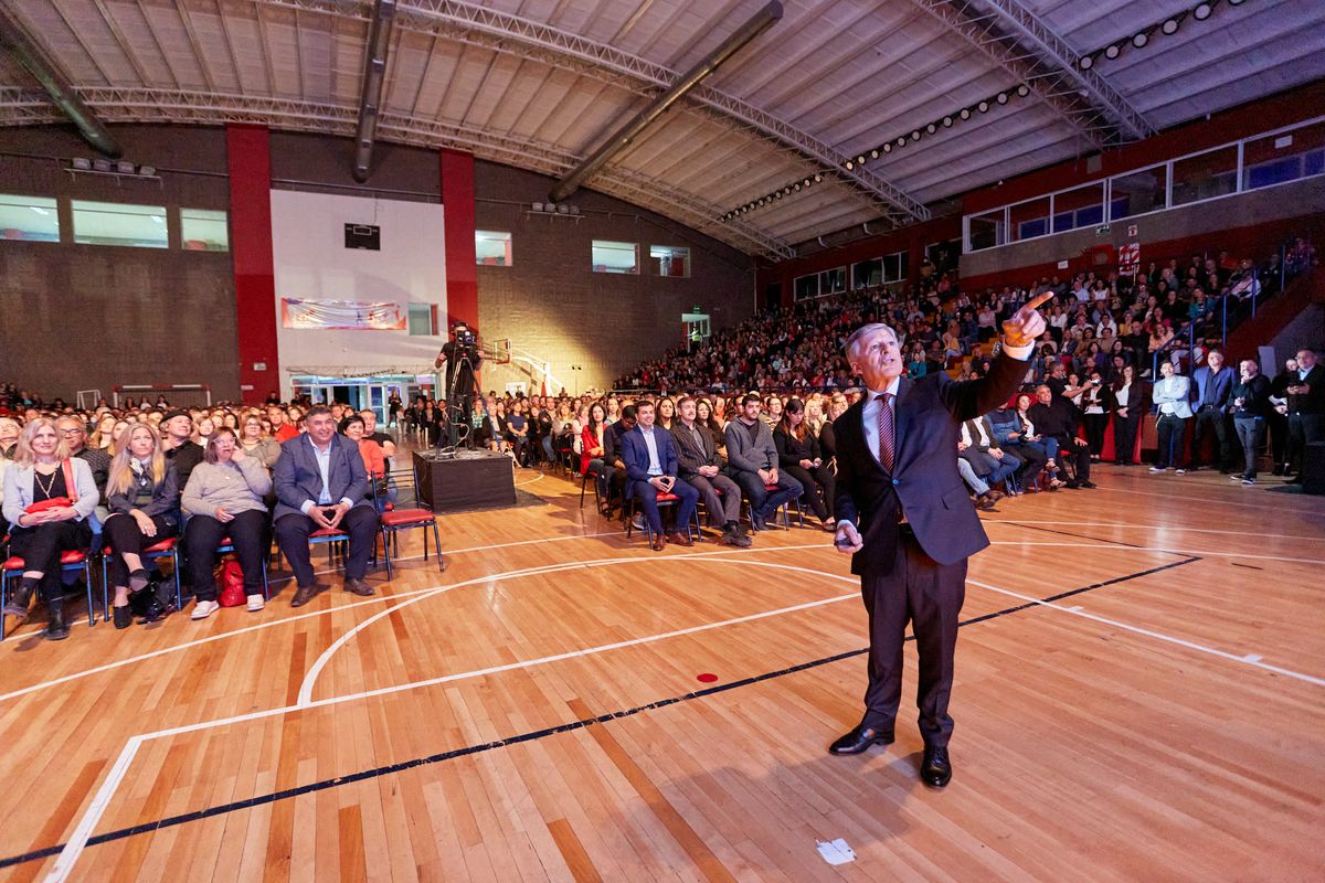 El doctor Daniel López Rosetti&nbsp; presentó su último libro Stress, Sufrimiento y Felicidad, a estadio lleno.