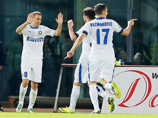 Golazo de Palacio en el empate del Inter