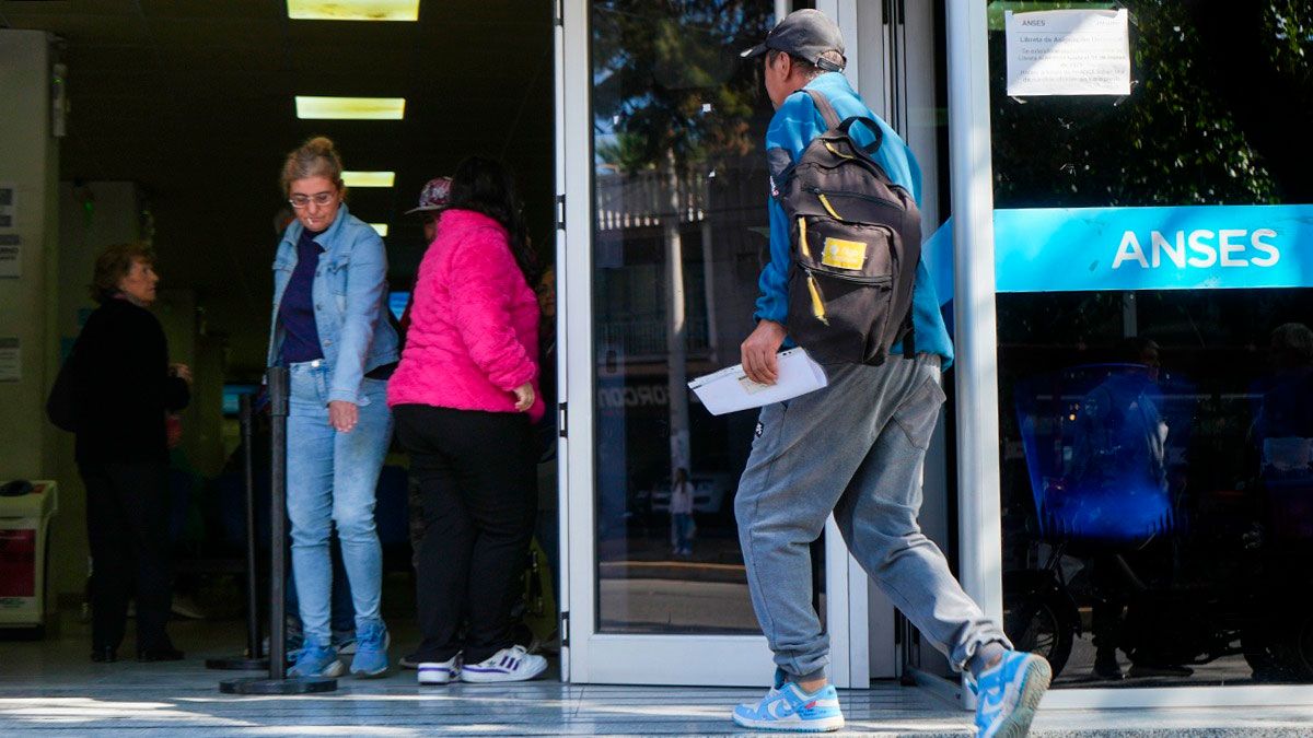 Desde la entrada en vigencia de la nueva f&oacute;rmula de movilidad (Decreto 274/24) los aumentos para las jubilaciones, pensiones y asignaciones son mensuales y toman como referencia el &Iacute;ndice de Precios al Consumidor (IPC) de dos meses atr&aacute;s.