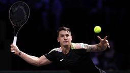 Camilo Ugo Carabelli se midió ante Zverev en el Masters 1000 de París. 