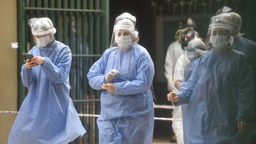 Nuevo récord diario con 2.635 casos positivos y 31 muertos en el país