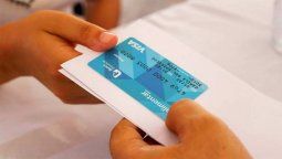 ANSES: el Gobierno acreditará las tarjetas Alimentar en la AUH