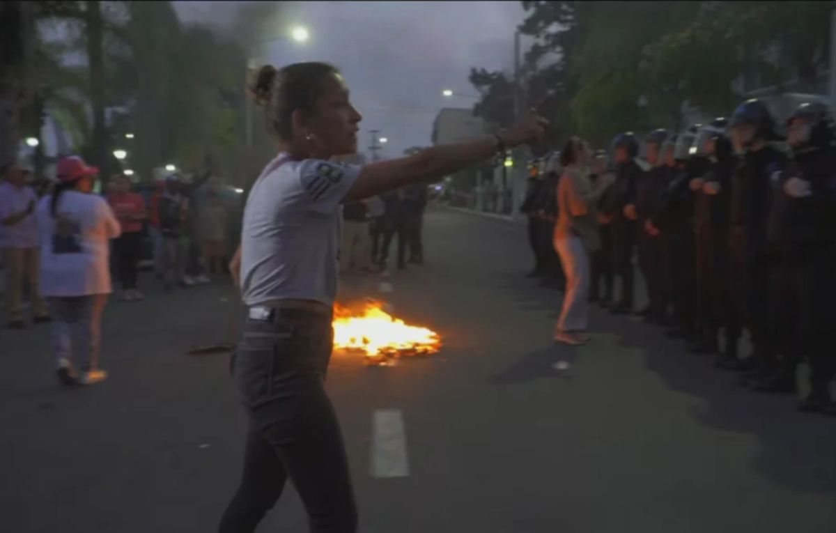 El excomisario Walter Maciel, detenido por la desaparición del niño Loan Peña, declaró este viernes en Goya y hubo incidentes. 