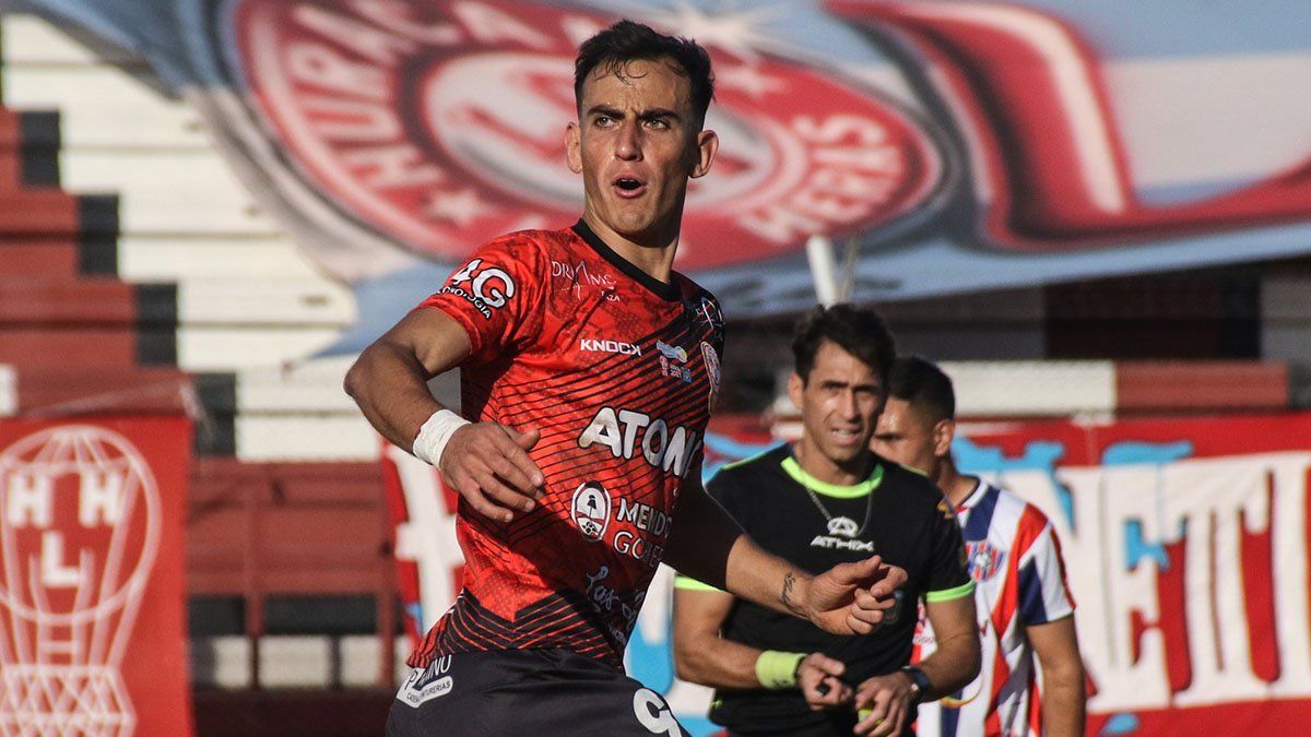 Bruno Nasta y su estirpe goleadora en Huracán Las Heras