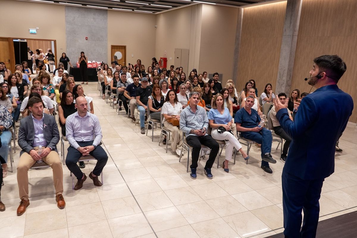 Charla de concientización sobre cáncer de mama,  Prevención Salud de Sancor Seguros.