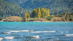 Una postal de Lago Puelo, el pueblo de río que sobresale en la Patagonia argentina. Foto: gentileza&nbsp;