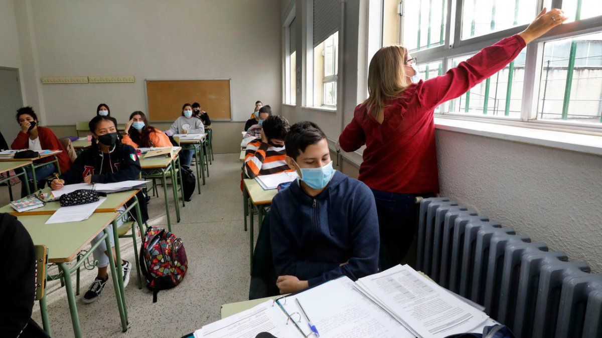 El fin de clases en las escuelas secundarias de Mendoza ya tiene fecha 