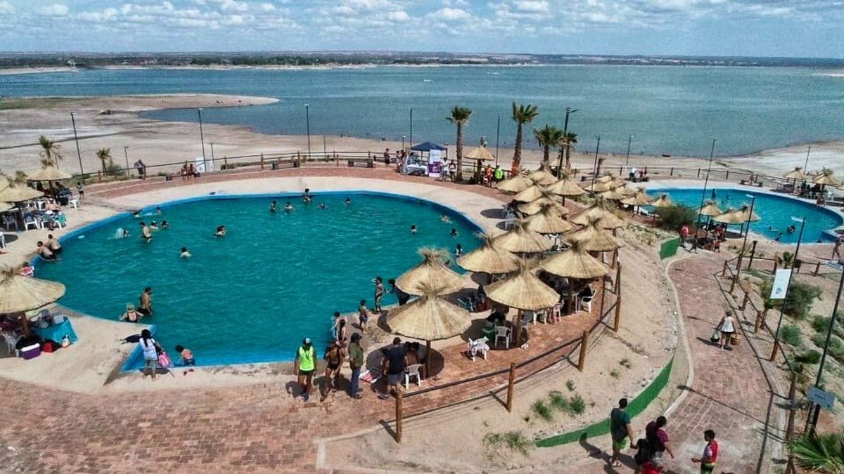 Dam Club está listo para recibir a familias, grupos de amigos y visitantes de todas las edades. Dam Club está listo para recibir a familias, grupos de amigos y visitantes de todas las edades.