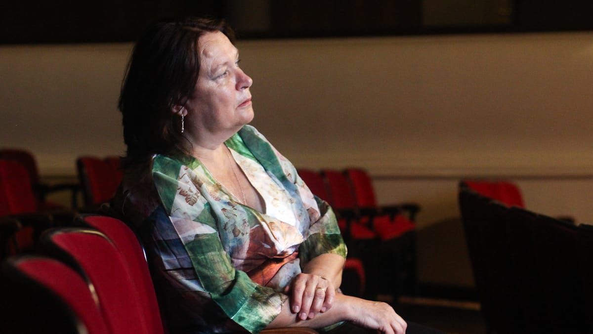 En esta entrevista, la violinista rememora sus inicios musicales en Rose, su ciudad natal, y cómo forjó una gran carrera en Mendoza. En esta entrevista, la violinista rememora sus inicios musicales en Rose, su ciudad natal, y cómo forjó una gran carrera en Mendoza.